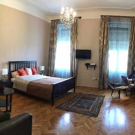 Diamonds Apartment With 2 Rooms Near Guzsdu Udvar Budapeşte Dış mekan fotoğraf