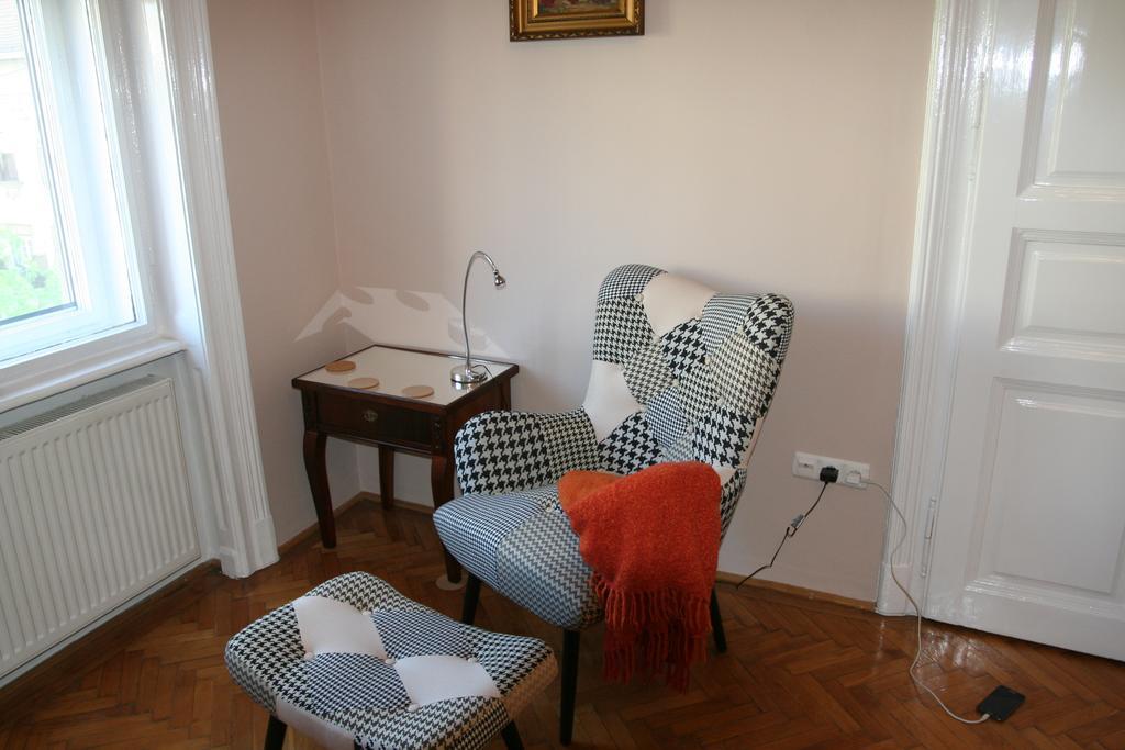 Diamonds Apartment With 2 Rooms Near Guzsdu Udvar Budapeşte Dış mekan fotoğraf